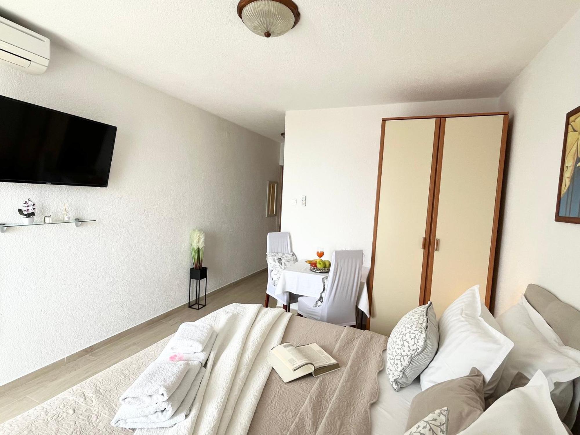 Apartments Irma Baška Voda Exterior foto