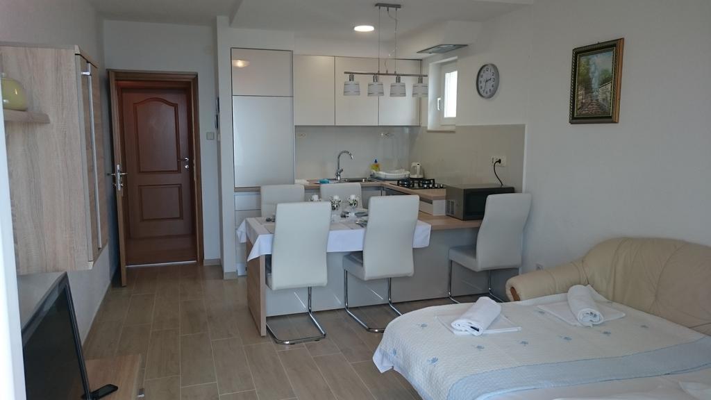 Apartments Irma Baška Voda Exterior foto